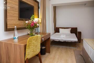 Фото номера Большой двухместный номер с 1 кроватью Отель New Hotel Egreta г. Дунавэцу-де-Жос 4